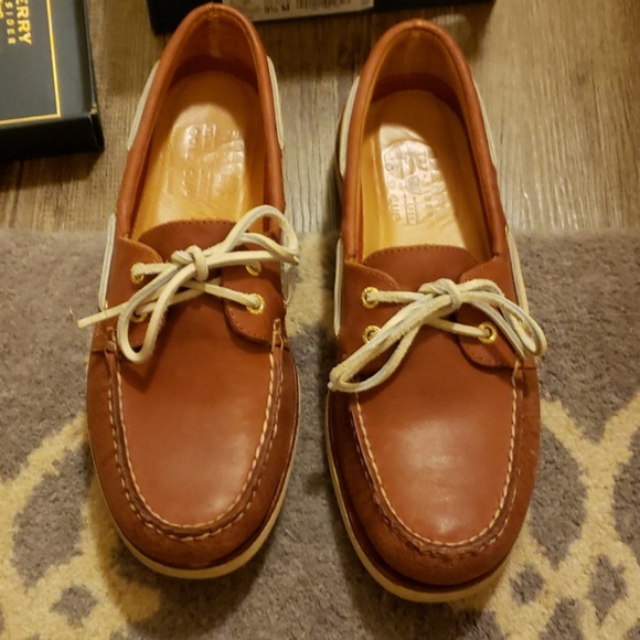 Sperry Other - Sperry Top Sider Gold Cup Series